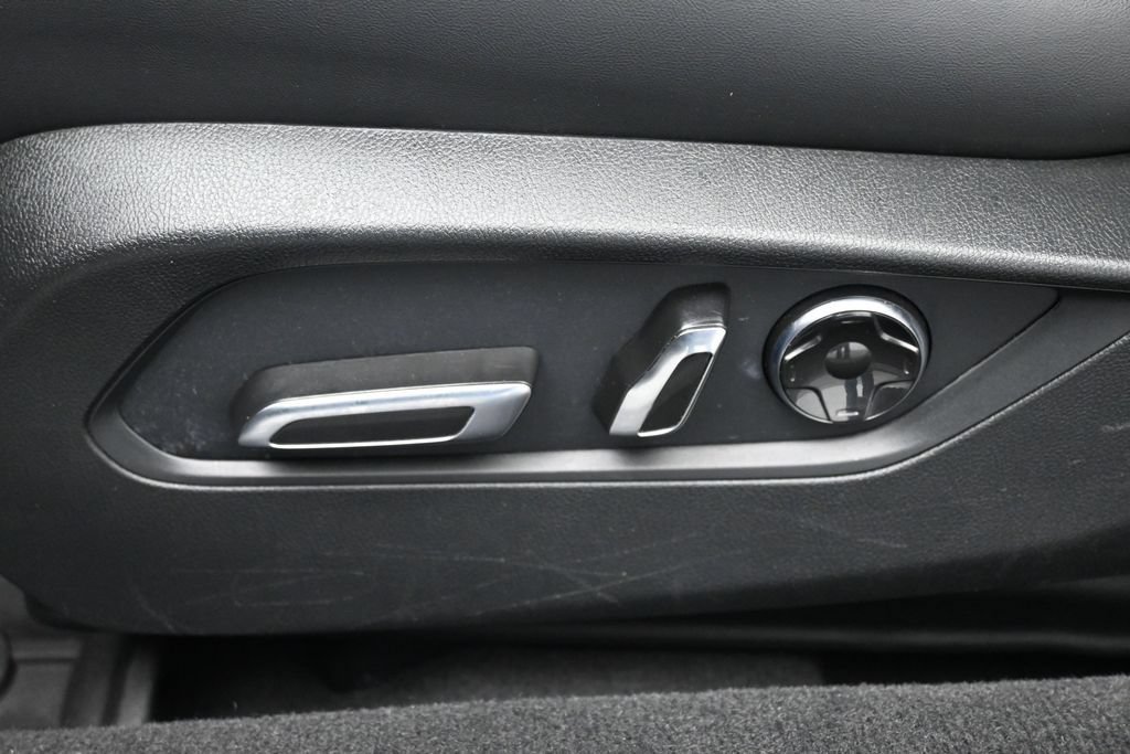 Used 2023 Acura TLX w/ Technology Package FWD image 10
