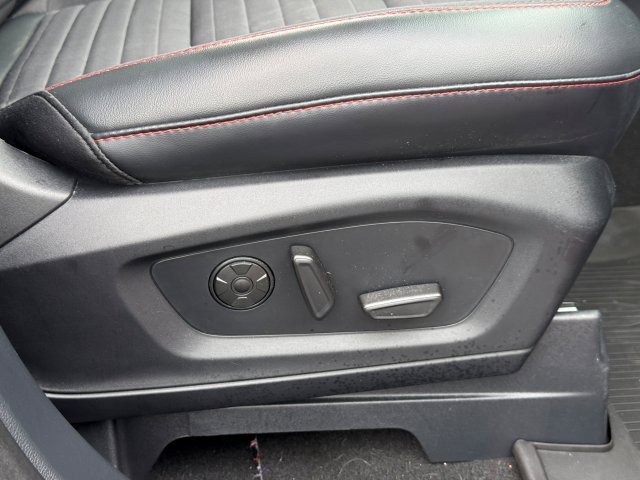 Certified 2025 Ford Explorer ST-Line w/ Premium Package image 31