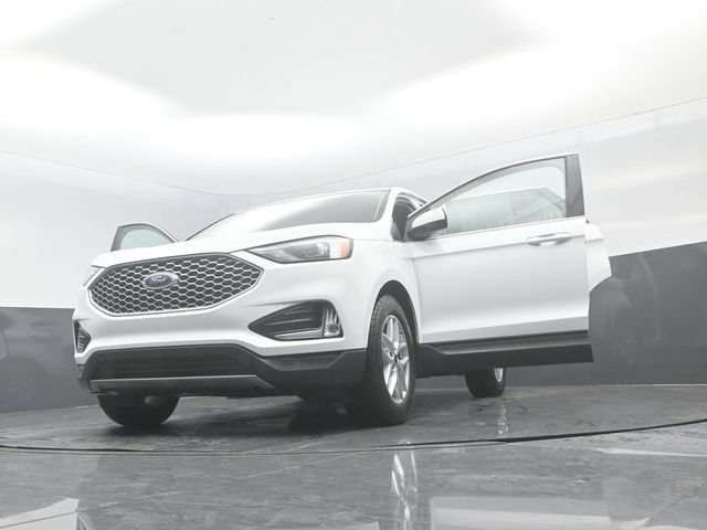 Certified 2024 Ford Edge SEL w/ Convenience Package AWD/4WD image 30