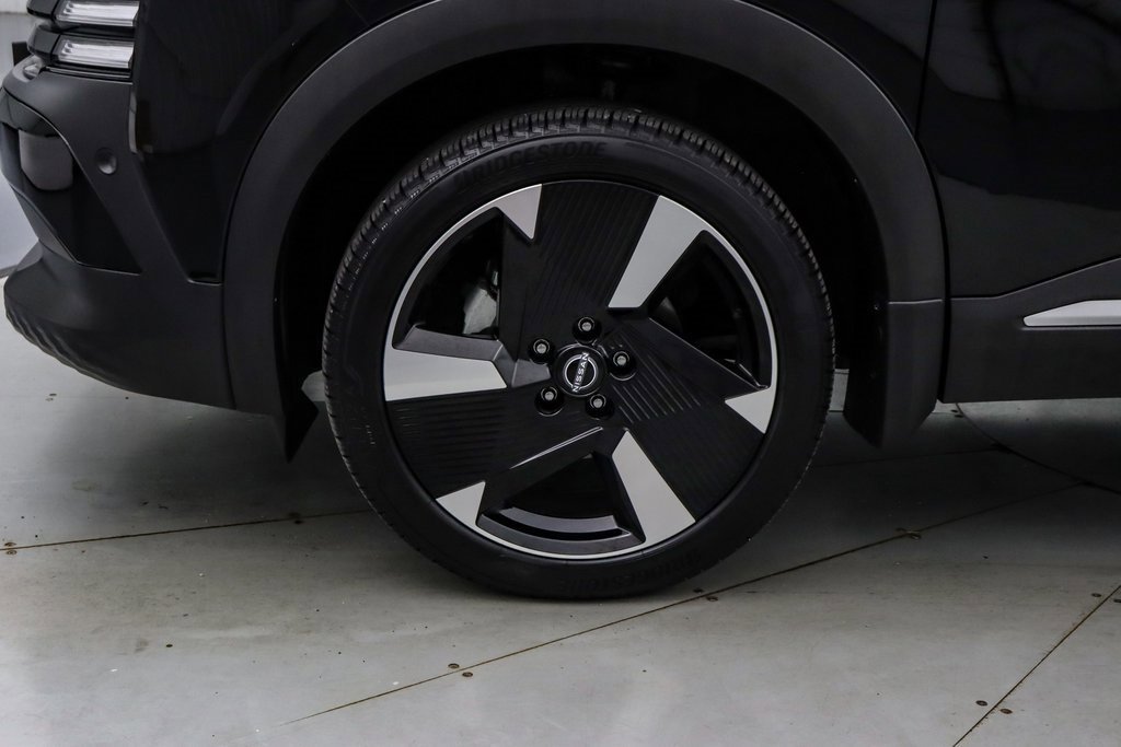 Used 2025 Nissan Kicks SR image 10