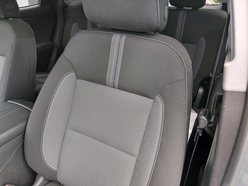 Used 2025 Chevrolet Blazer LT AWD/4WD image 12