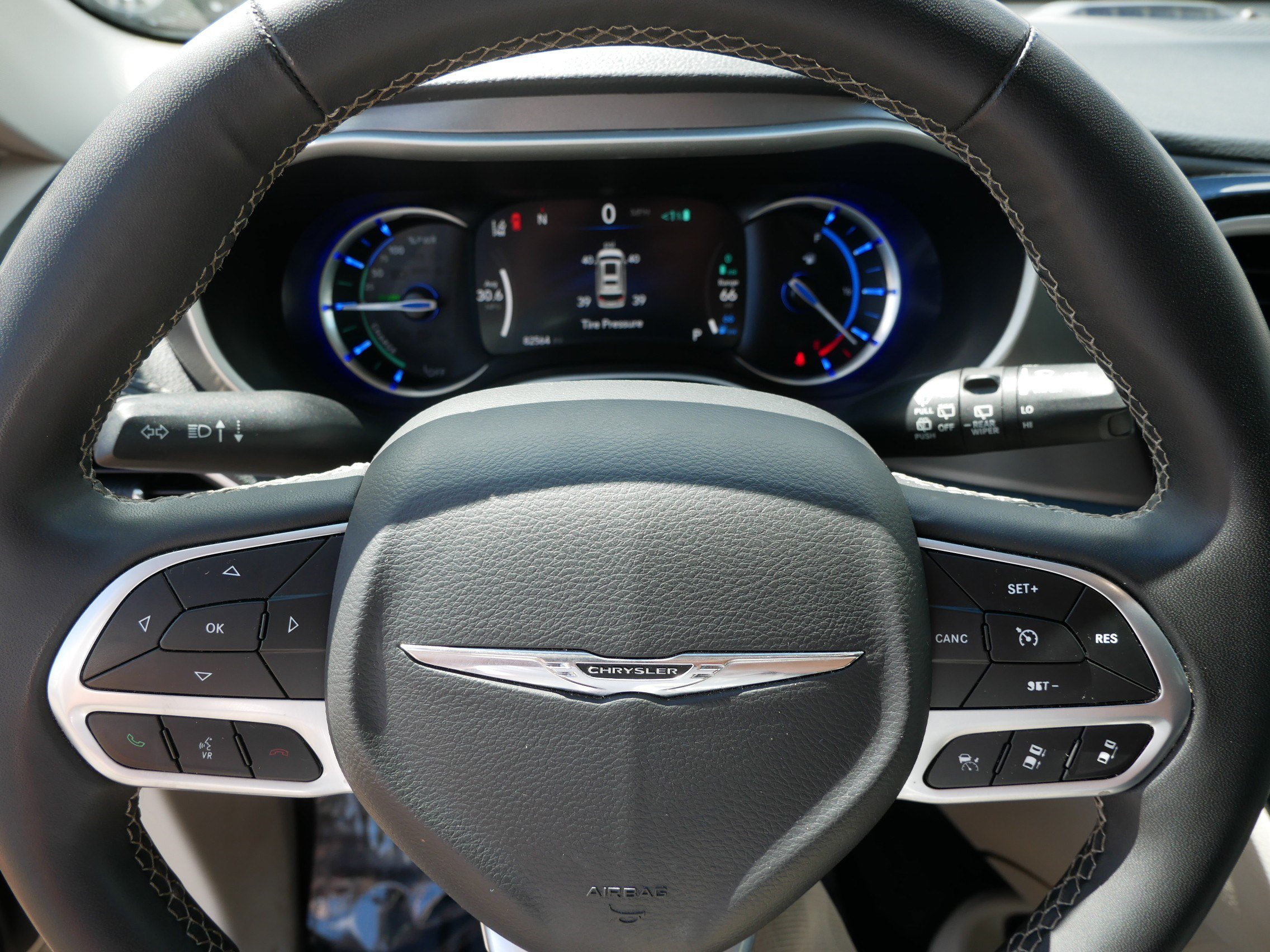 Used 2022 Chrysler Pacifica Touring-L FWD image 25