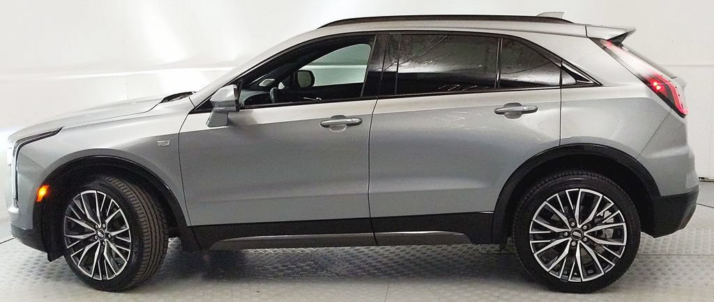 Used 2024 Cadillac XT4 Sport AWD/4WD image 5