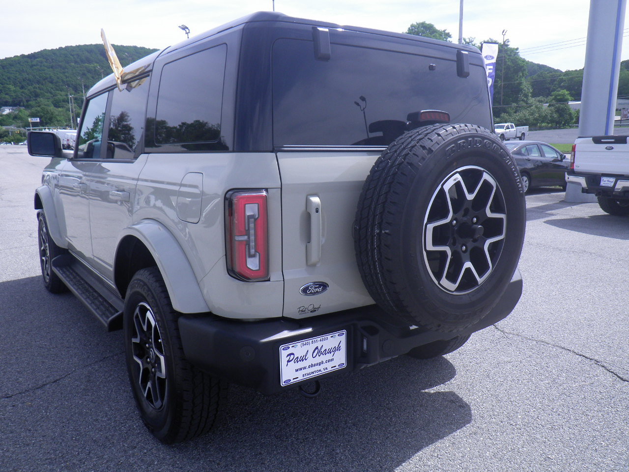 Certified 2025 Ford Bronco Outer Banks AWD/4WD image 4