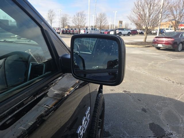 Used 2021 RAM 1500 Classic SLT image 11