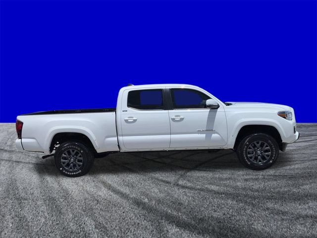 Used 2023 Toyota Tacoma SR5 w/ Technology Package AWD/4WD image 3