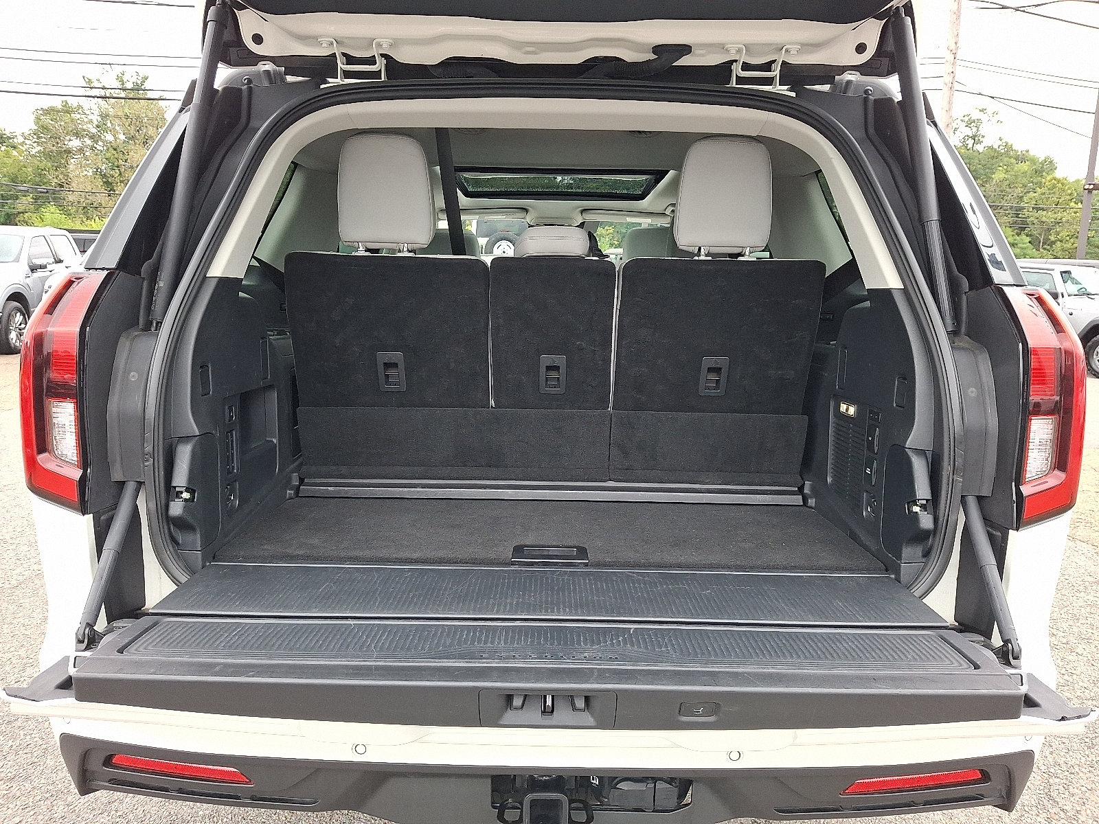 Certified 2025 Ford Expedition Active AWD/4WD image 29