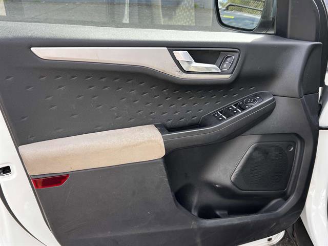 Certified 2020 Ford Escape SE image 27