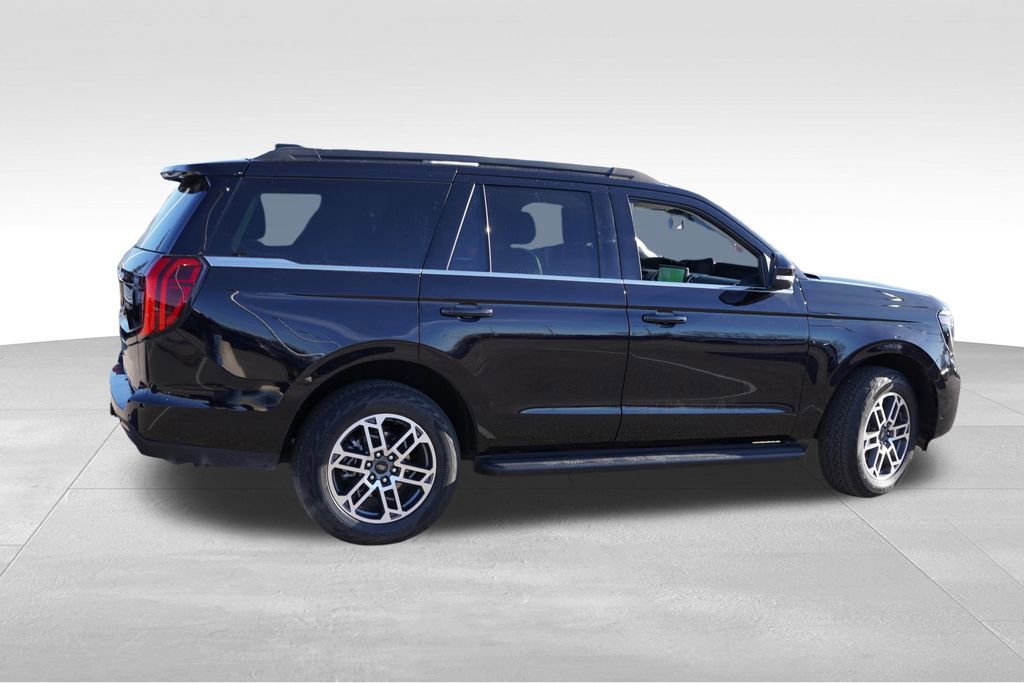 Certified 2025 Ford Expedition Active image 7