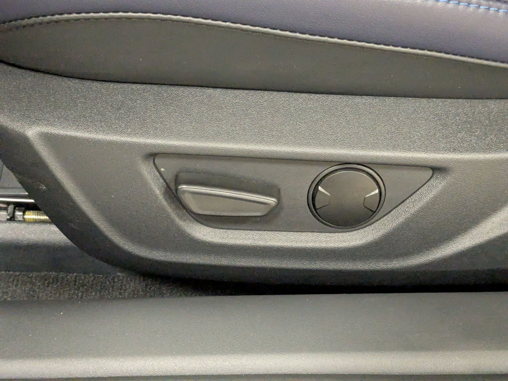 Certified 2025 Ford Mustang Dark Horse w/ Dark Horse Handlin Package image 15