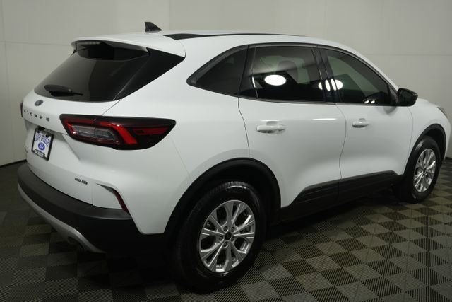 Certified 2025 Ford Escape Active AWD/4WD image 3
