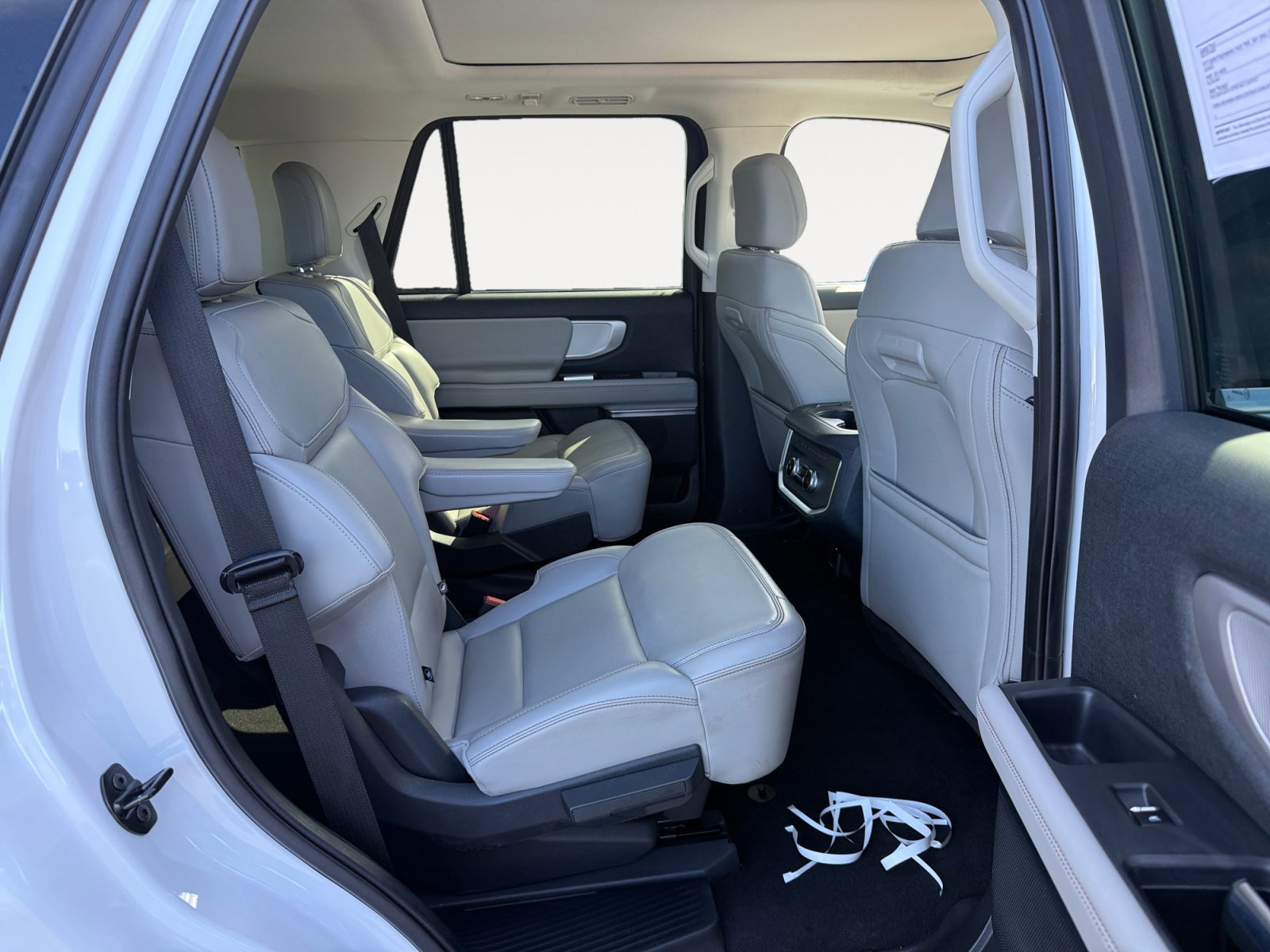 Certified 2025 Ford Expedition Active image 18