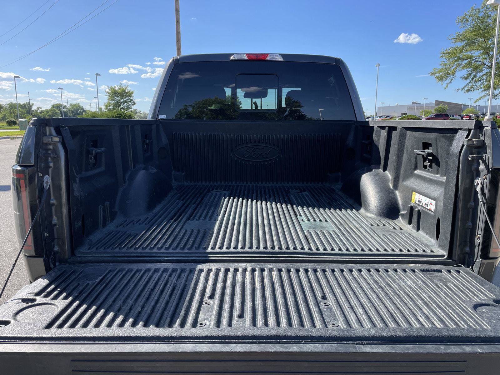 Certified 2017 Ford F150 XLT w/ Equipment Group 302A Luxury AWD/4WD image 38
