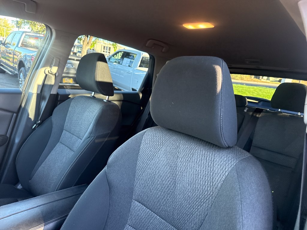 Used 2025 Nissan Rogue SV AWD/4WD image 12