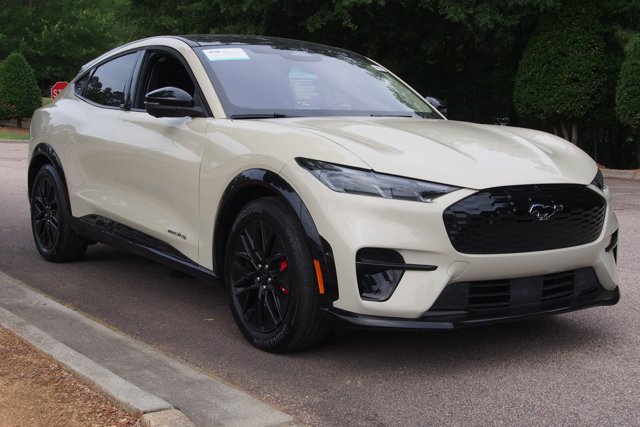 Certified 2025 Ford Mustang Mach-E Premium w/ Sport Appearance Package AWD/4WD image 1