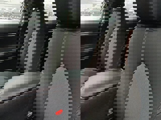 Used 2019 Toyota Camry LE FWD image 21