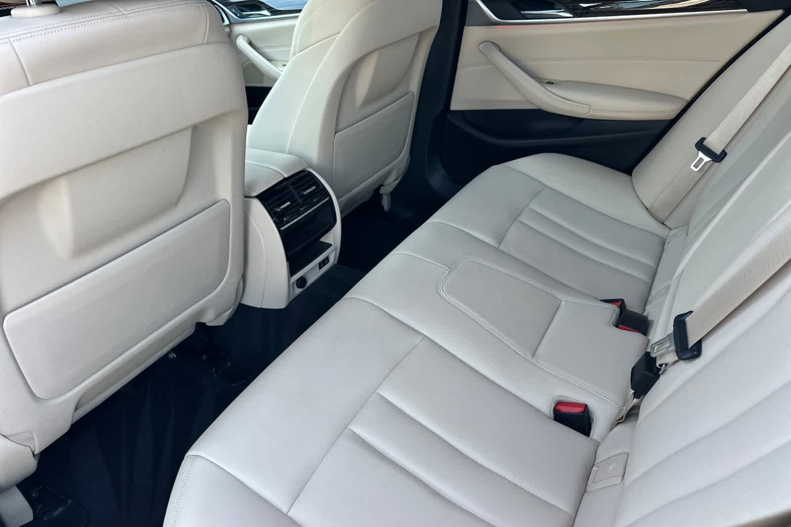 Used 2020 BMW 530i 530i w/ Convenience Package image 4