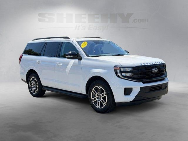Certified 2025 Ford Expedition Active AWD/4WD image 2
