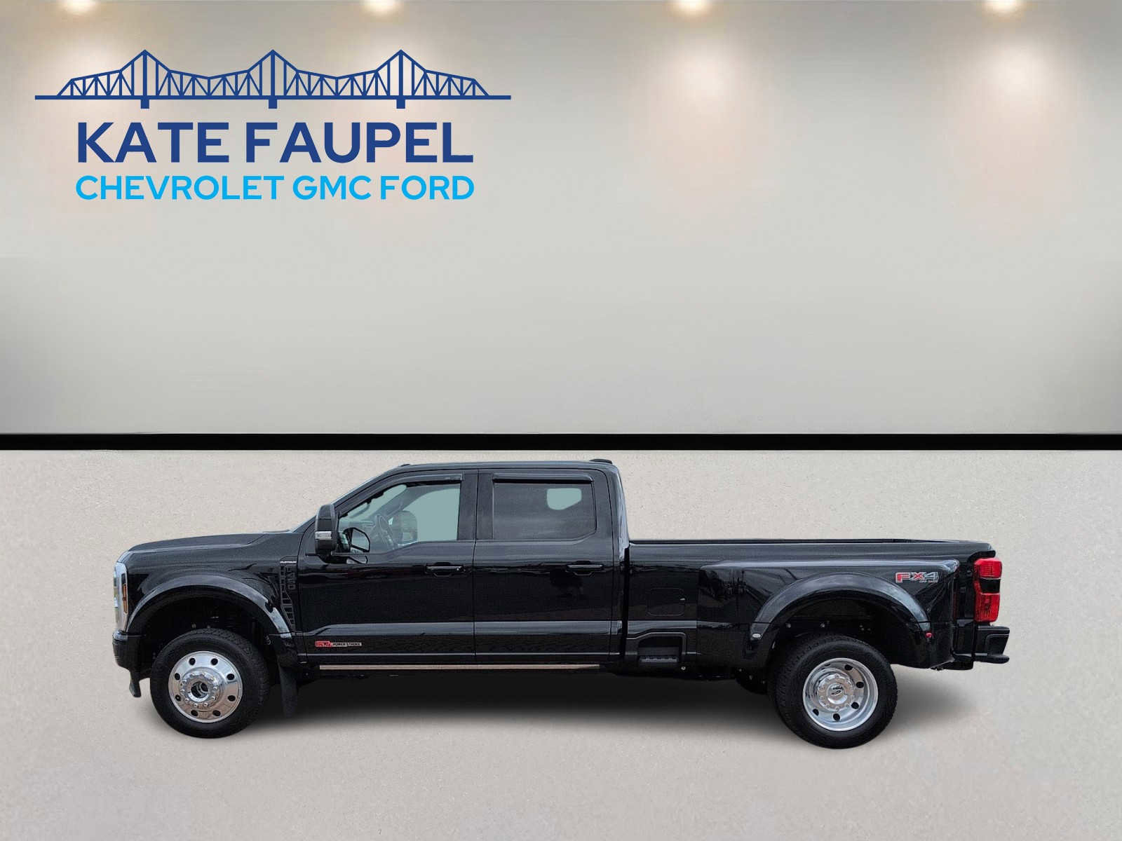 Certified 2025 Ford F450 Platinum w/ FX4 Off-Road Package AWD/4WD image 6