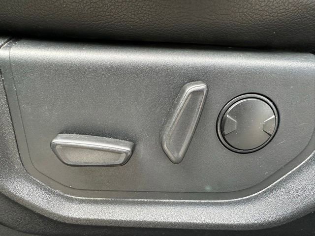 Certified 2020 Ford F150 Lariat w/ Equipment Group 502A Luxury image 29