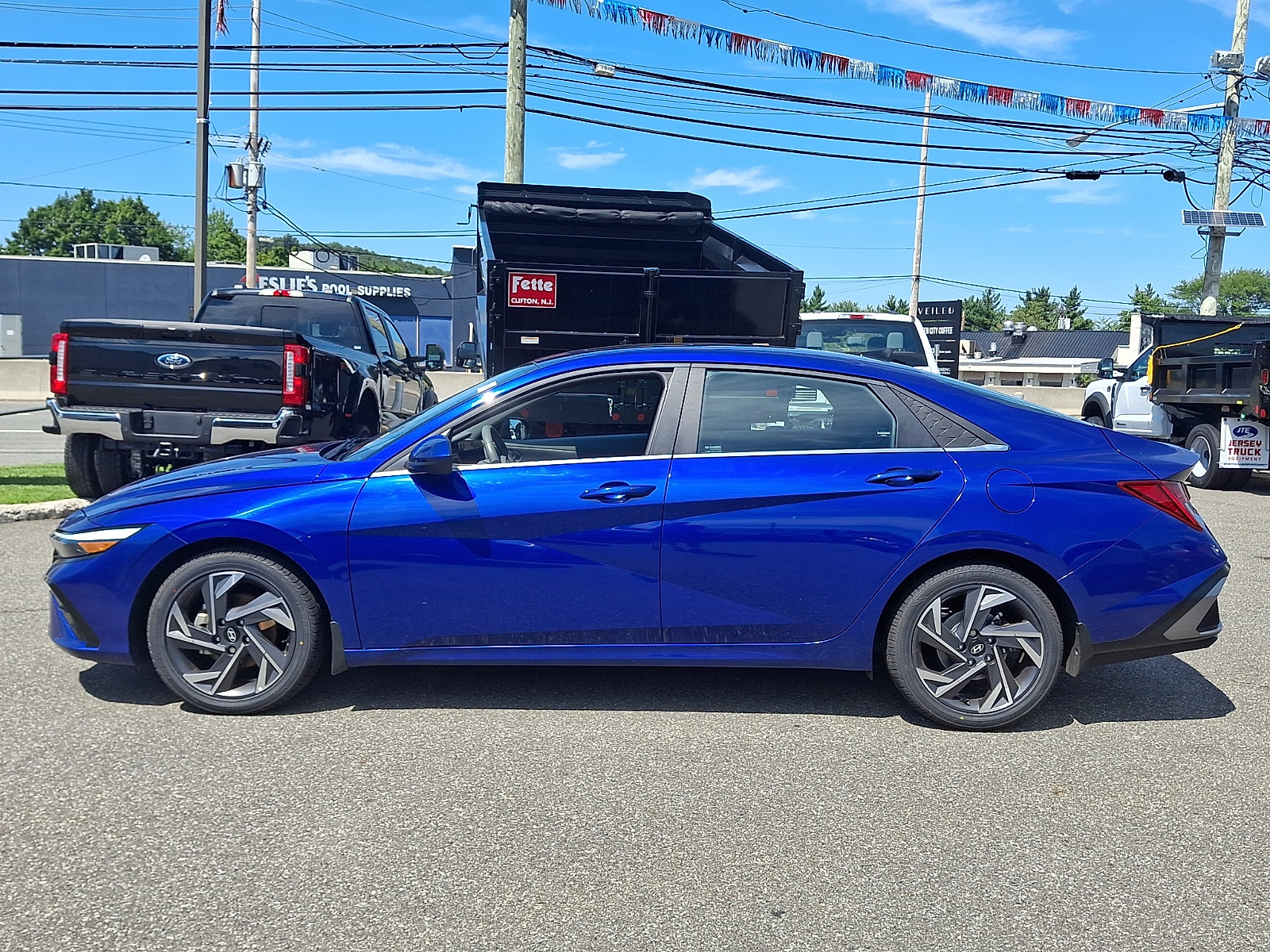 Used 2024 Hyundai Elantra SEL w/ Convenience Package FWD image 7