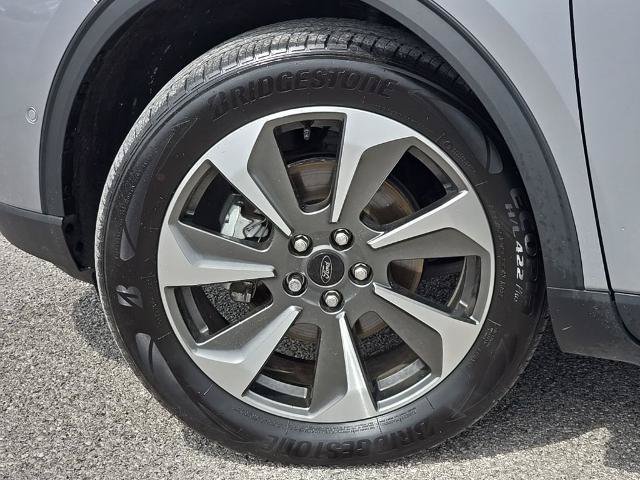 Certified 2023 Ford Escape Platinum w/ Premium Technology Package AWD/4WD image 10