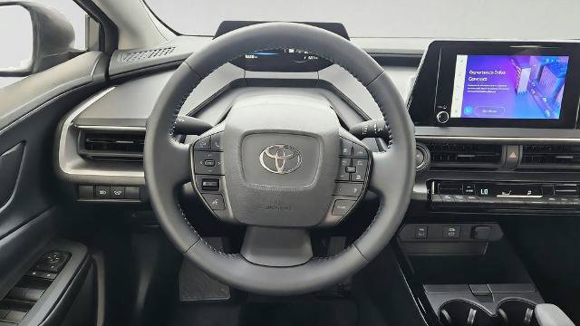 Used 2026 Toyota Prius LE FWD image 25
