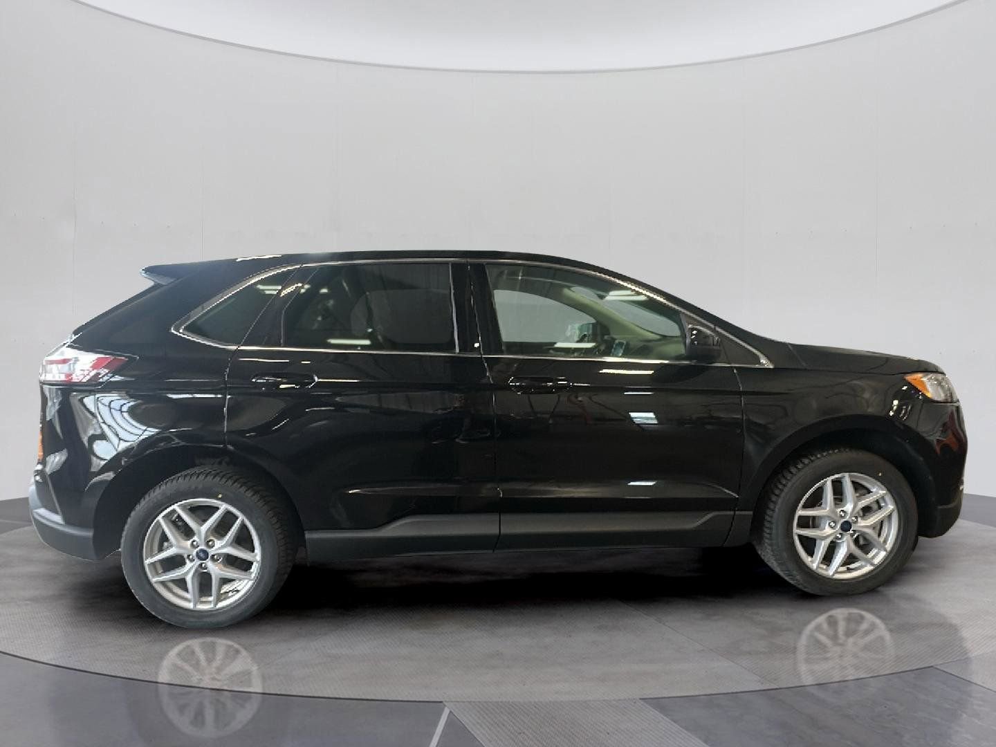 Certified 2022 Ford Edge SEL image 7