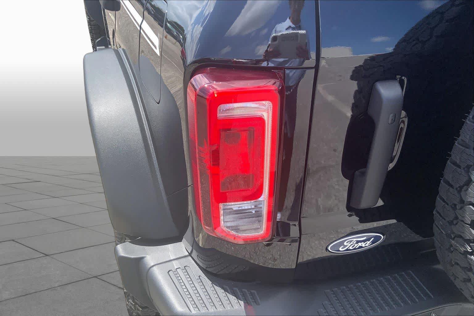 Certified 2026 Ford Bronco Heritage Edition AWD/4WD image 28