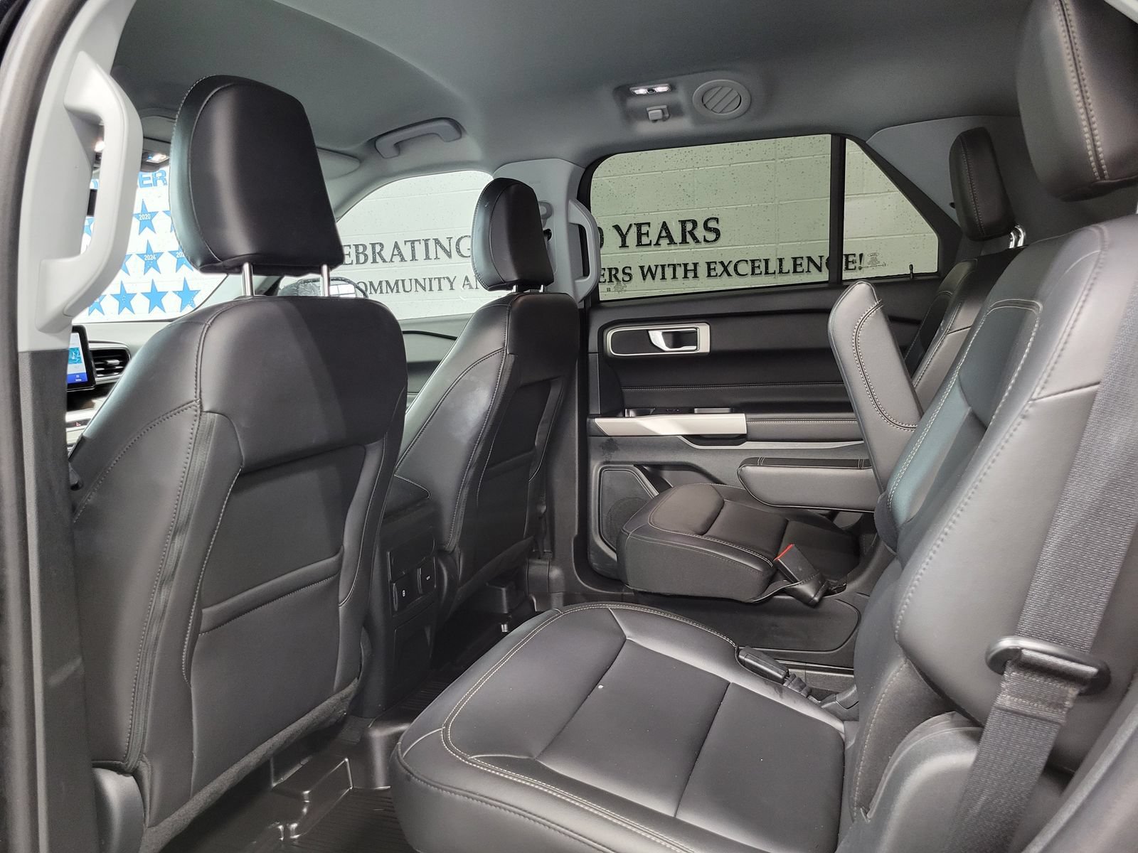 Certified 2024 Ford Explorer XLT w/ Equipment Group 202A AWD/4WD image 24