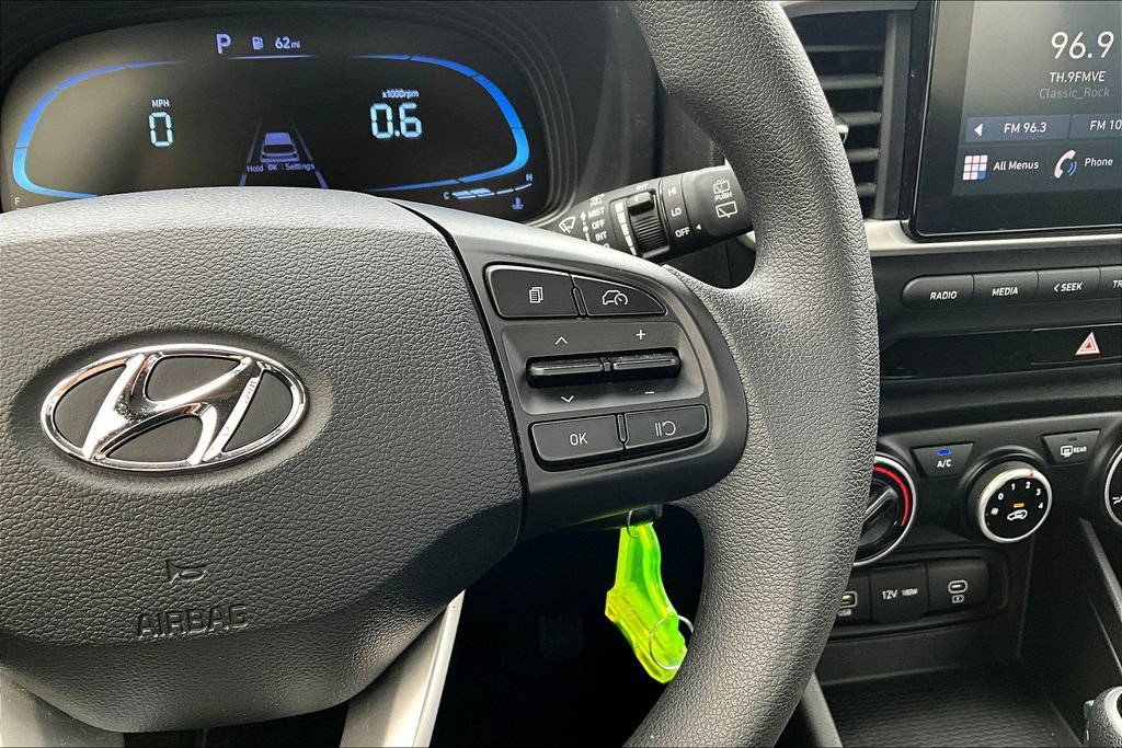 Used 2023 Hyundai Venue SE w/ Cargo Package FWD image 15