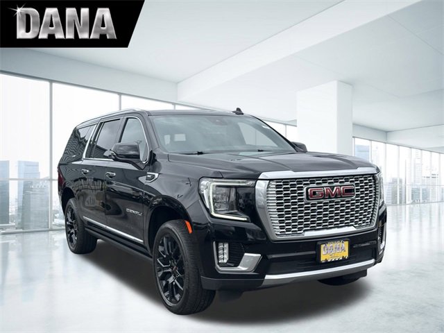 Used 2024 GMC Yukon XL Denali w/ Advanced Technology Package image 1