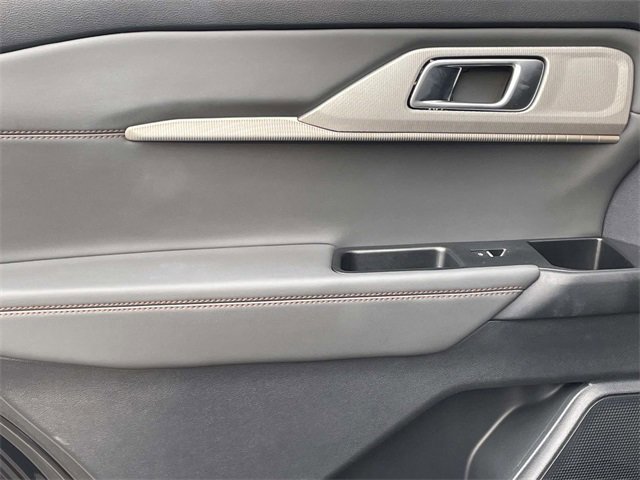 Certified 2025 Ford Explorer Active image 10