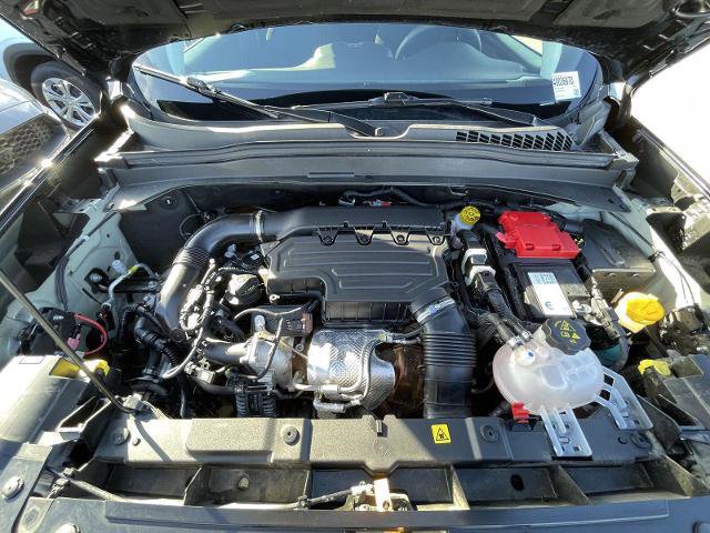 Used 2023 Jeep Renegade Latitude image 32