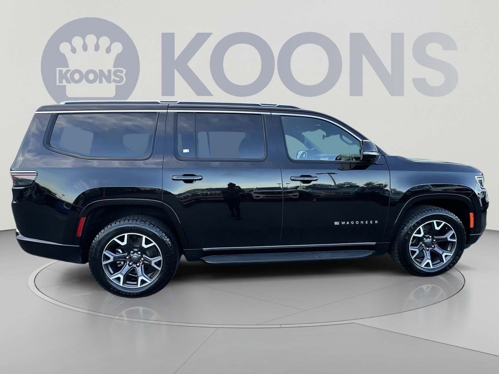 Used 2024 Jeep Wagoneer Series III AWD/4WD image 12