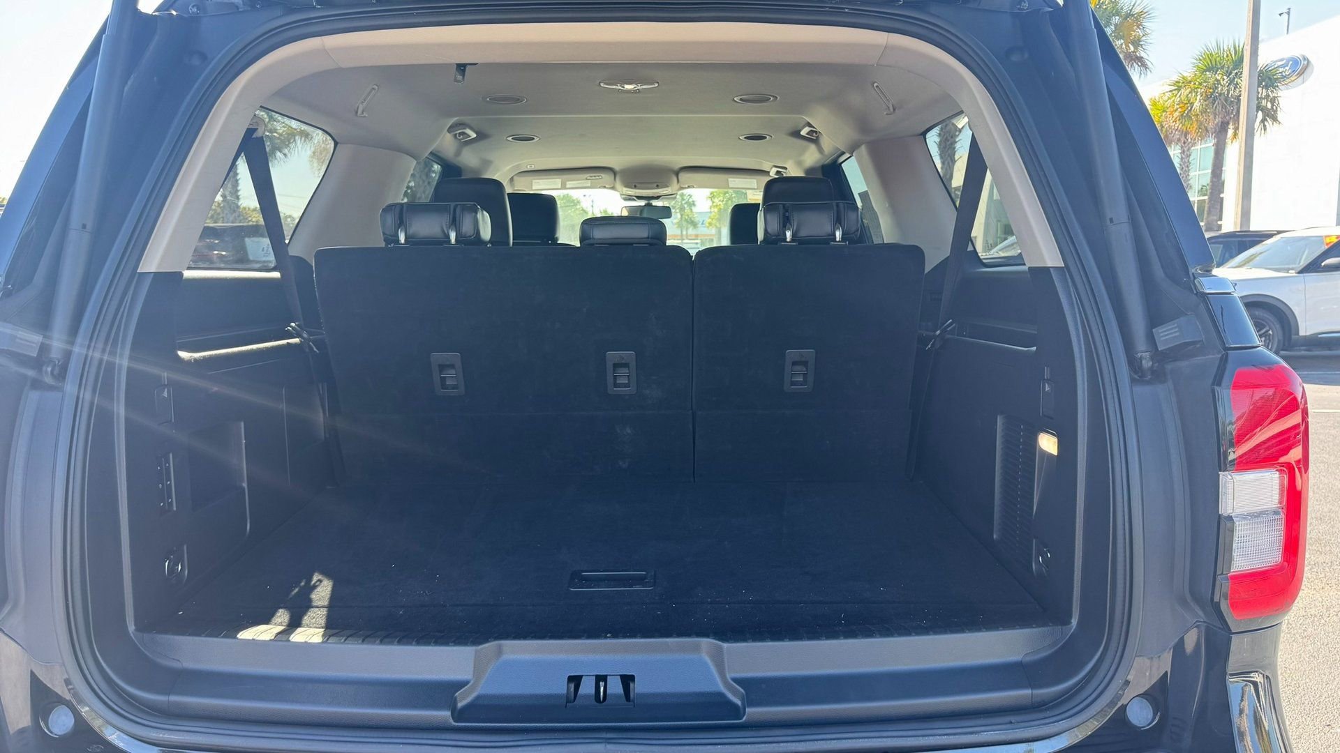 Certified 2024 Ford Expedition Max XLT image 12