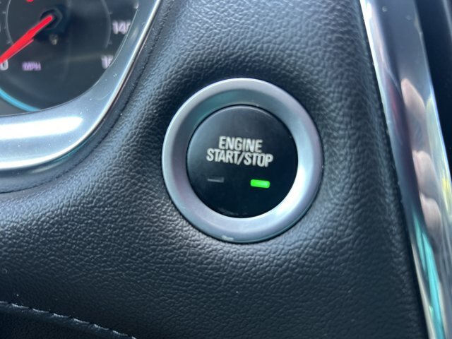 Used 2023 Chevrolet Traverse LT FWD image 34