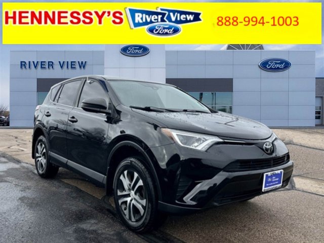 Used 2018 Toyota RAV4 LE image 1