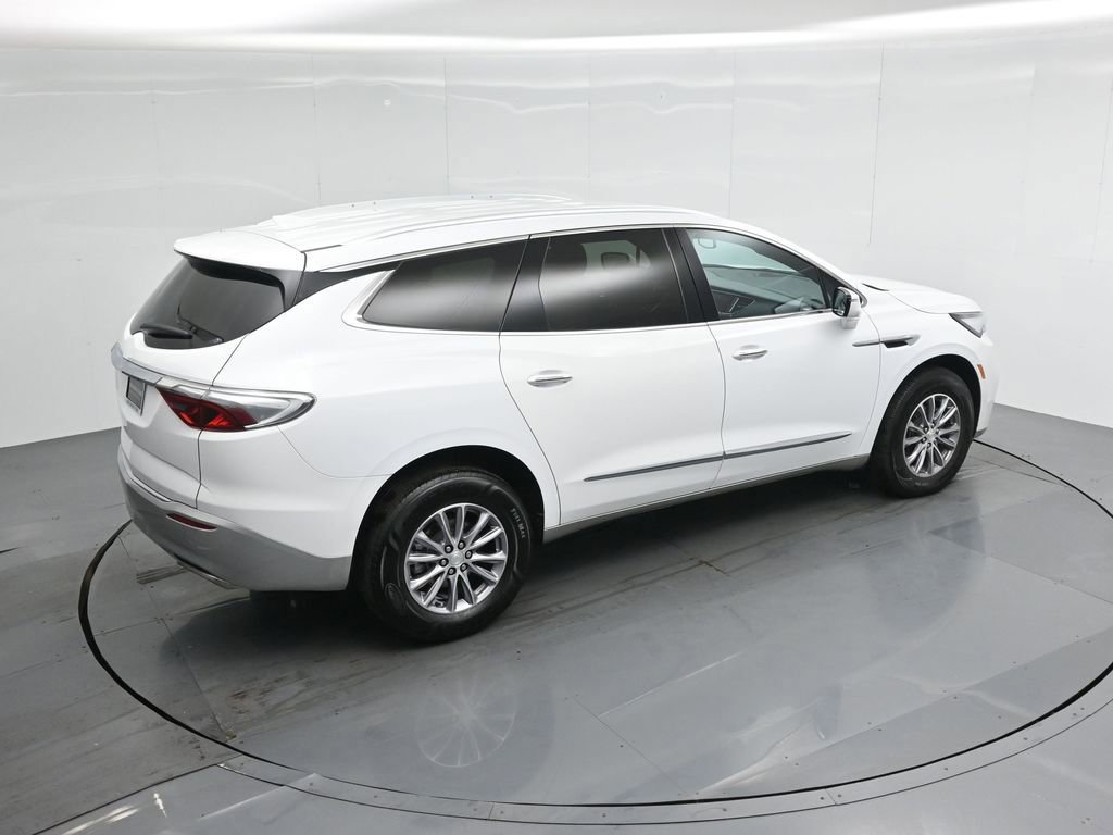 Used 2022 Buick Enclave Essence image 12