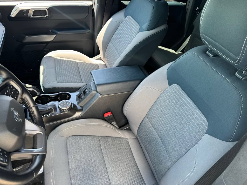 Certified 2022 Ford Bronco Outer Banks w/ Sasquatch Package AWD/4WD image 6