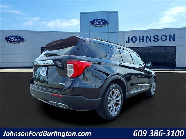 Certified 2022 Ford Explorer XLT w/ Equipment Group 202A image 8