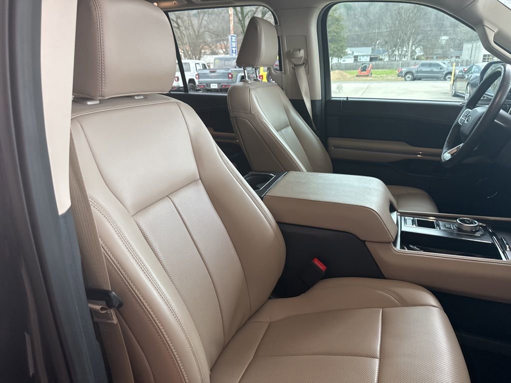 Certified 2024 Ford Expedition Max XLT image 20