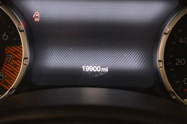 Used 2023 Jeep Renegade Limited w/ Sun/Sound Group AWD/4WD image 17