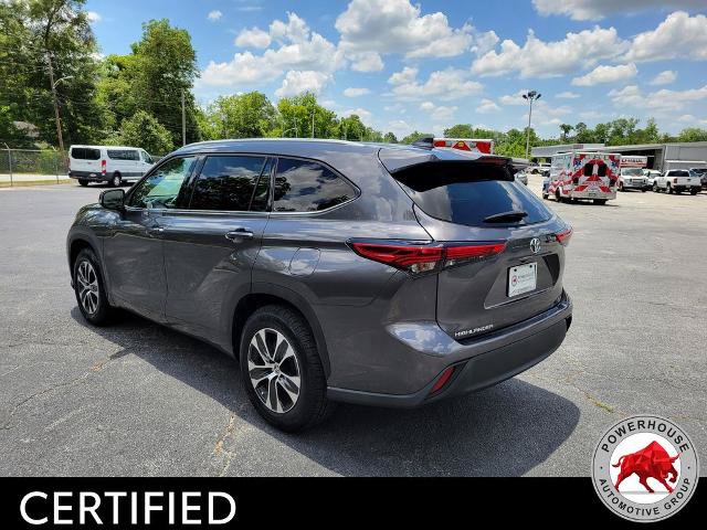 Used 2022 Toyota Highlander XLE FWD image 4