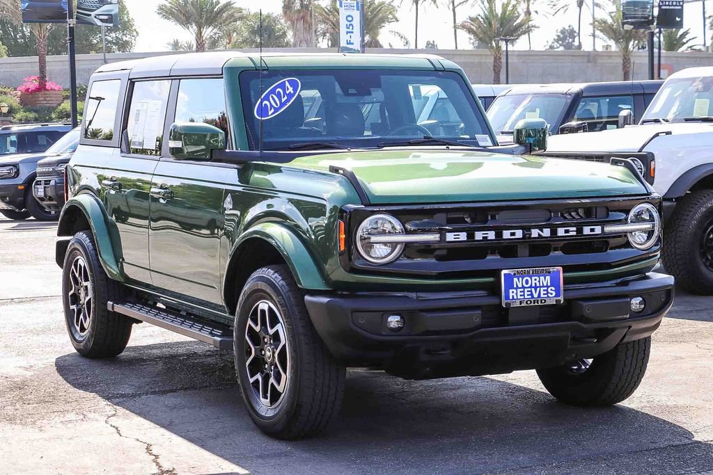 Certified 2024 Ford Bronco Outer Banks AWD/4WD image 3