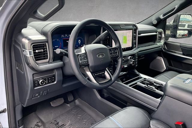 Certified 2025 Ford F250 Platinum w/ FX4 Off-Road Package image 12