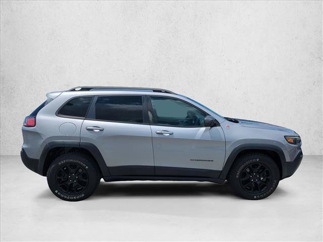 Used 2019 Jeep Cherokee Trailhawk AWD/4WD image 4