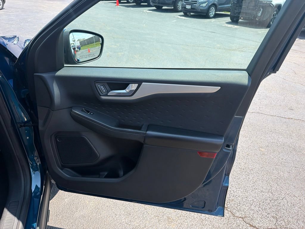 Certified 2020 Ford Escape SEL FWD image 38