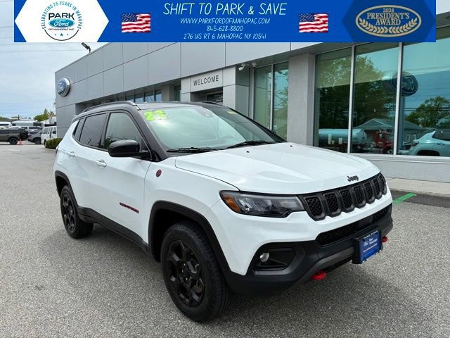 Used 2023 Jeep Compass Trailhawk AWD/4WD image 1