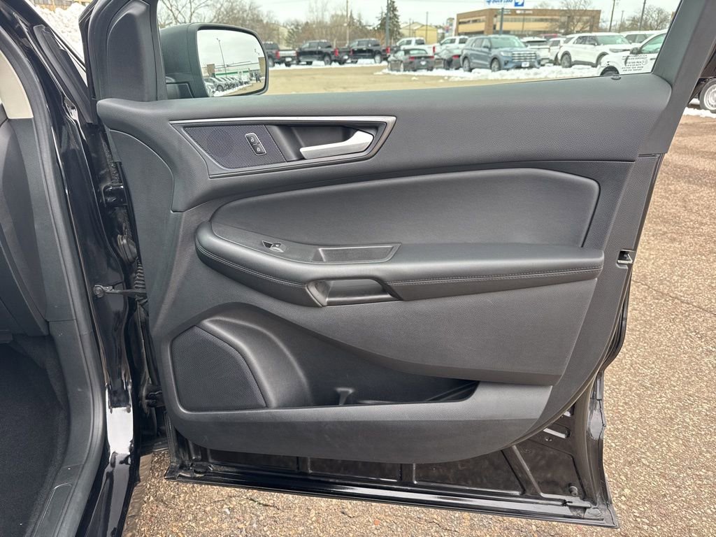 Certified 2021 Ford Edge SE image 35